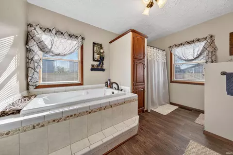 212 E Davis St, Sweetser, IN 46987 photo 17