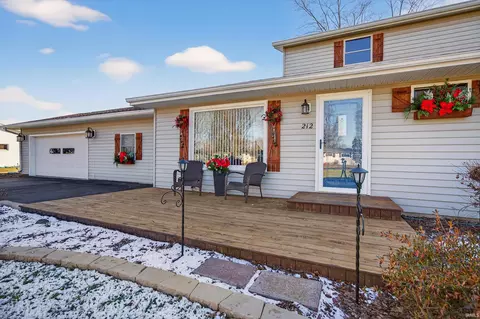 212 E Davis St, Sweetser, IN 46987 photo 4