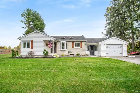 53238 Arrowhead Dr, Bristol, IN 46507