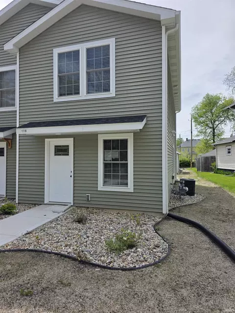 1119 Edwardsburg Ave, Elkhart, IN 46514