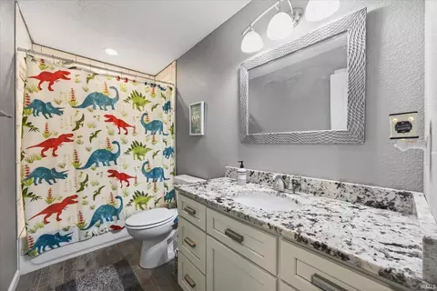 Bath - 315 E Walnut St, Odon, IN 47562 photo 4 of 4