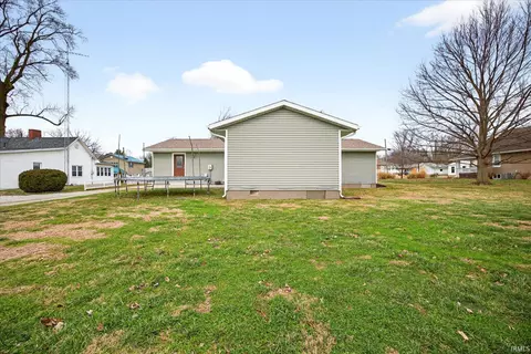 Exterior - 315 E Walnut St, Odon, IN 47562 photo 4 of 7