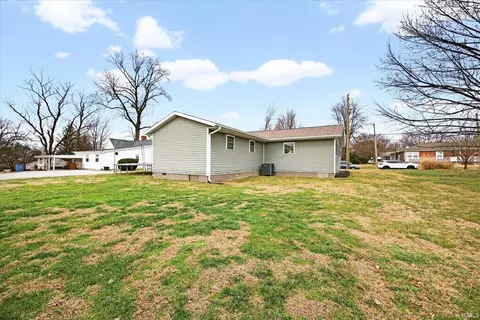 Exterior - 315 E Walnut St, Odon, IN 47562 photo 2 of 7