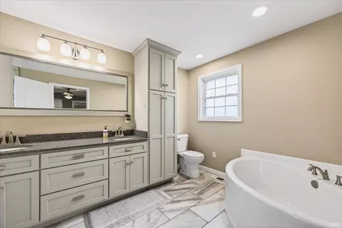 Bath - 315 E Walnut St, Odon, IN 47562 photo 2 of 4