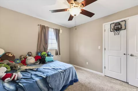 Bedroom - 315 E Walnut St, Odon, IN 47562 photo 7 of 9