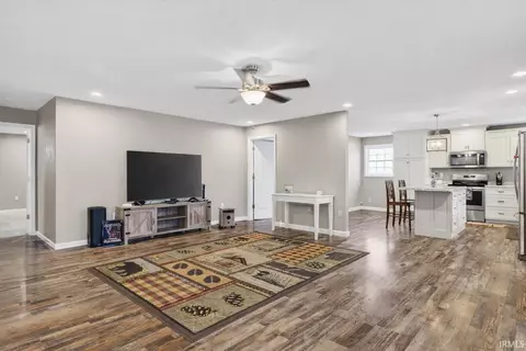 Entry Way - 315 E Walnut St, Odon, IN 47562 photo 1 of 2