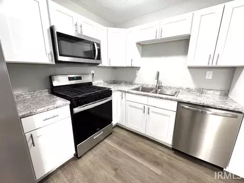 Kitchen - 2505 Kickapoo Dr, Lafayette, IN 47909 photo 2 of 5