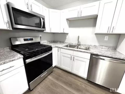 Kitchen - 2505 Kickapoo Dr, Lafayette, IN 47909 photo 3 of 5