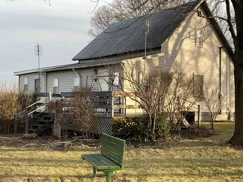 331 E 950 N Rd, North Manchester, IN 46962