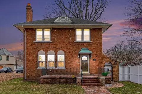 410 E Angela Blvd, South Bend, IN 46617