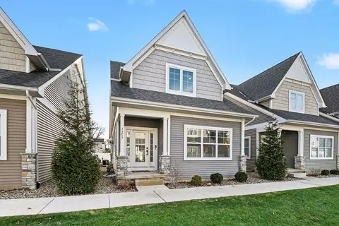 1253 Echoes Cir, South Bend, IN 46617