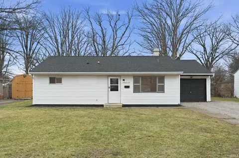 6034 Southcrest Rd, Fort Wayne, IN 46816