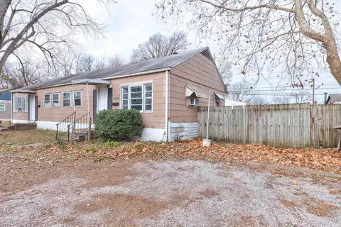1118 E 1120 E Negley Ave, Evansville, IN 47711