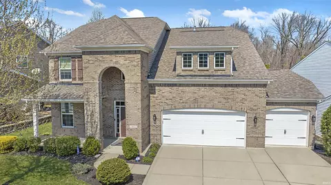 5472 W Hoge Dr, Bloomington, IN 47403