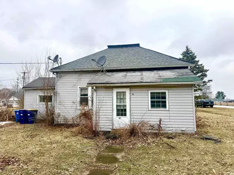 102 W Harrison St, Converse, IN 46919