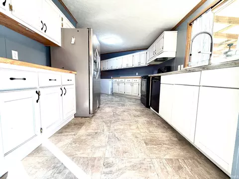 308 W Brook St, Mitchell, IN 47446 photo 18