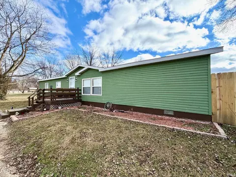 308 W Brook St, Mitchell, IN 47446 photo 1