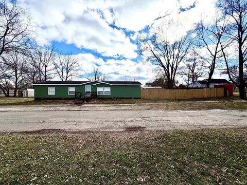 308 W Brook St, Mitchell, IN 47446 photo 3