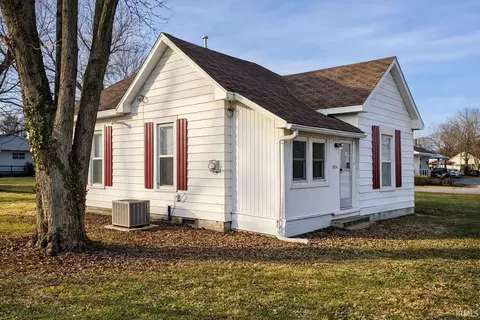 324 S Ohio St, Bicknell, IN 47512