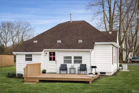 Exterior - 324 S Ohio St, Bicknell, IN 47512 photo 1 of 4