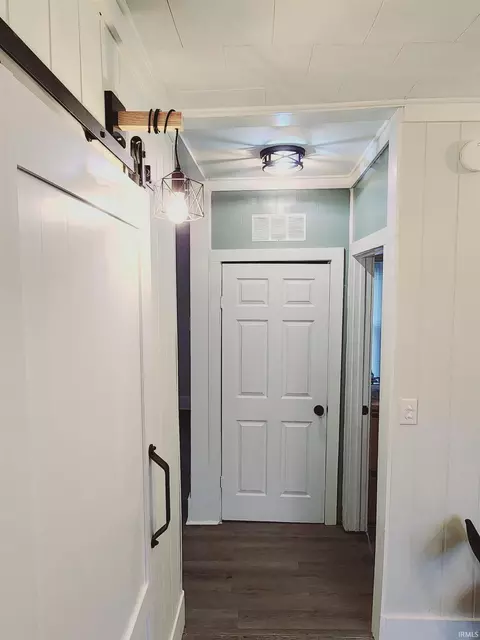 Entry Way - 324 S Ohio St, Bicknell, IN 47512 photo 2 of 6