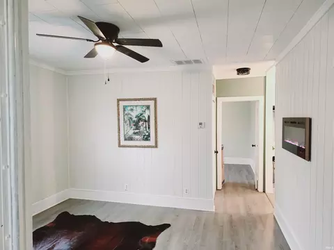 Entry Way - 324 S Ohio St, Bicknell, IN 47512 photo 6 of 6