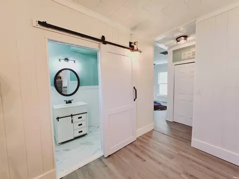 Entry Way - 324 S Ohio St, Bicknell, IN 47512 photo 4 of 6