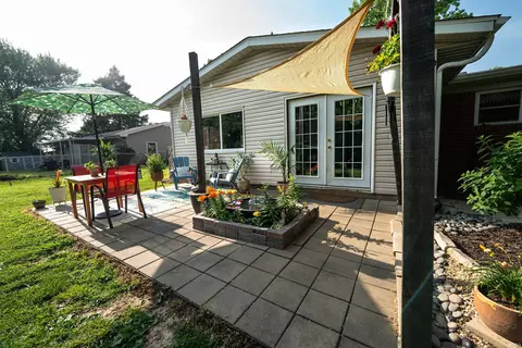 3945 W Walnut Leaf Dr, Bloomington, IN 47403 photo 5