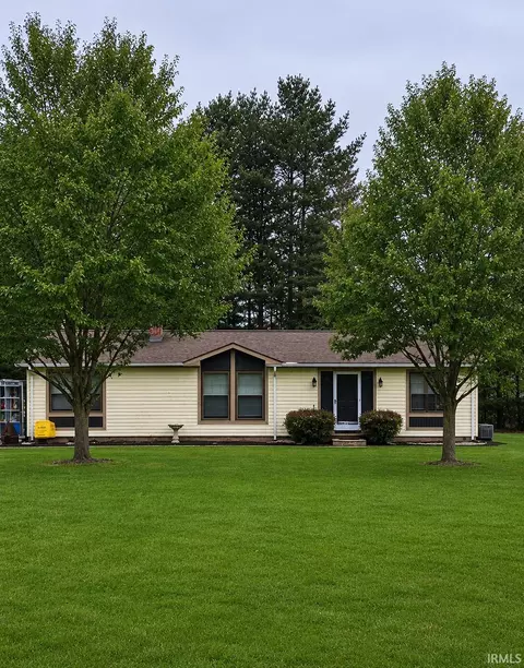 10788 N Ogden Rd, North Manchester, IN 46962