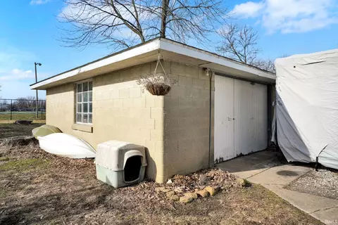 425 N 9th St, Mitchell, IN 47446 photo 27