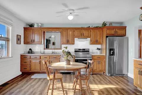 425 N 9th St, Mitchell, IN 47446 photo 9