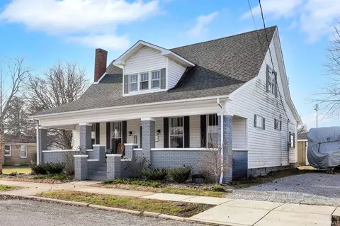 425 N 9th St, Mitchell, IN 47446 photo 3