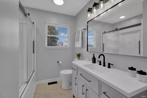 Bath - 904 Hall Ave, Oolitic, IN 47451 photo 1 of 1