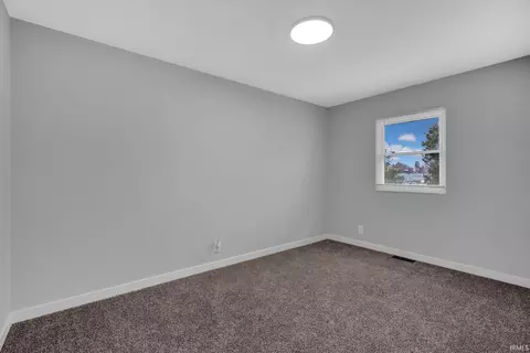 Bedroom - 904 Hall Ave, Oolitic, IN 47451 photo 3 of 4