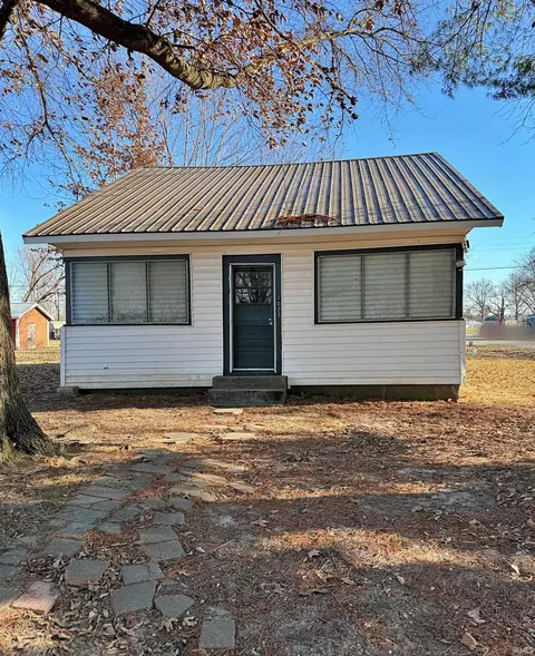 1023 Durbin St, Bicknell, IN 47512