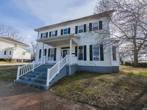 223 E 3rd St, Mount Carmel, IL 62863