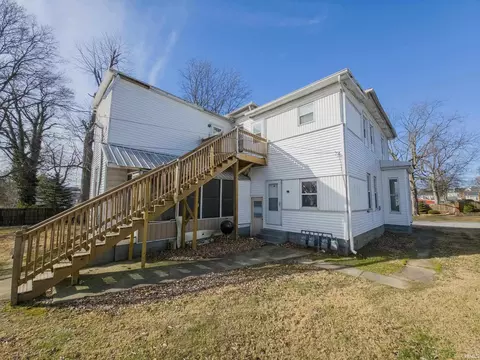 Exterior - 223 E 3rd St, Mount Carmel, IL 62863 photo 4 of 5