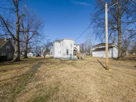 Exterior - 223 E 3rd St, Mount Carmel, IL 62863 photo 5 of 5