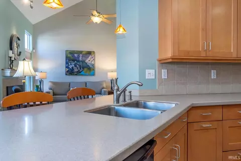 Kitchen - 737 E Moss Creek Cir, Bloomington, IN 47401 photo 4 of 4