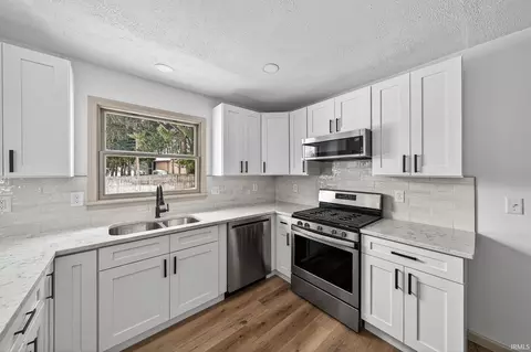 Kitchen - 51633 Bitterly Ct, Granger, IN 46530 photo 2 of 4