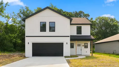 3605 Lindbergh Blvd, Fort Wayne, IN 46806