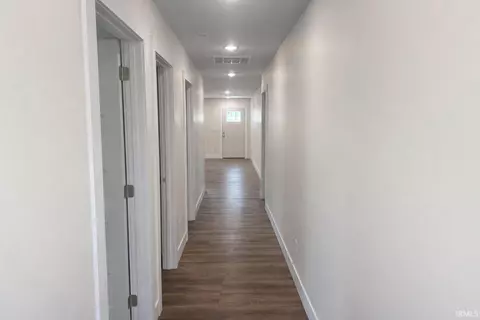 Entry Way - 511 College Ave, Mitchell, IN 47446 photo 1 of 1