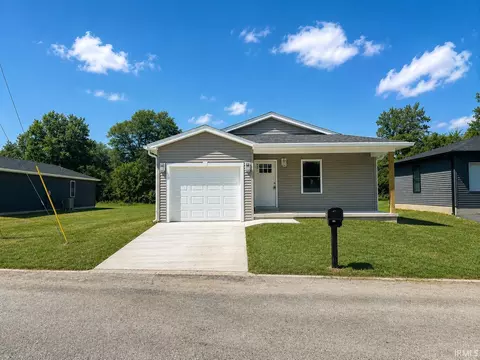 Exterior - 511 College Ave, Mitchell, IN 47446 photo 2 of 6