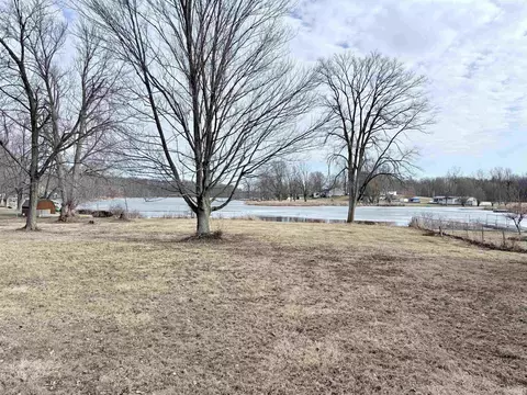 W Northshore Drive, Columbia City, IN 46725