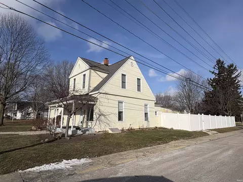 427 E Central Ave, Bluffton, IN 46714 photo 4