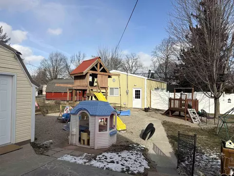 427 E Central Ave, Bluffton, IN 46714 photo 27