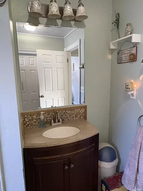 427 E Central Ave, Bluffton, IN 46714 photo 15