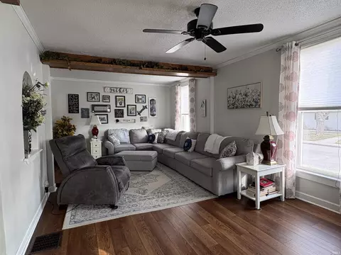 427 E Central Ave, Bluffton, IN 46714 photo 10