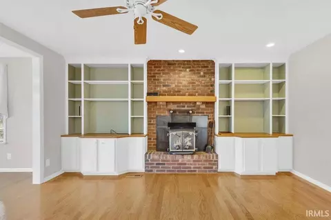Living - 3665 E Robin Rd, Bloomington, IN 47401 photo 2 of 4