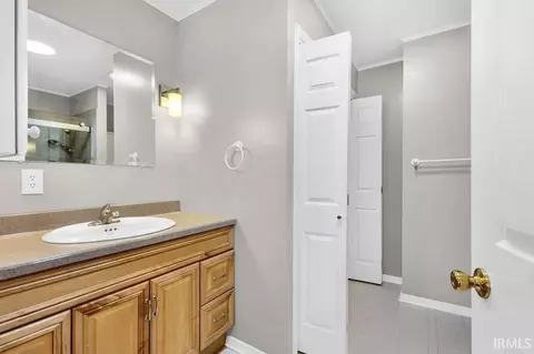 Bath - 3665 E Robin Rd, Bloomington, IN 47401 photo 1 of 5